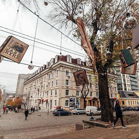 Cathedral Park And Pedestrian Zone Ultracentral Cozy Apartment In Kisinyov Kültér fotó